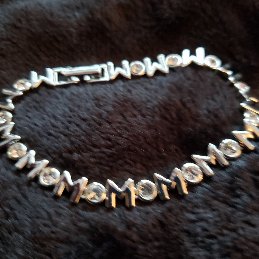 GORGEOUS MOM SILVER BRACELET